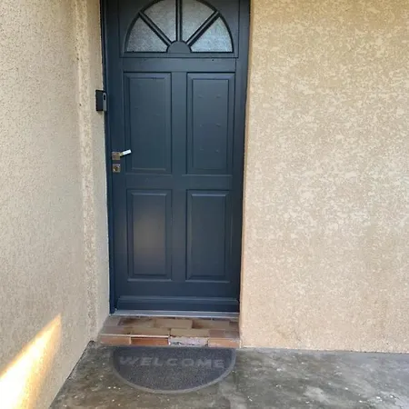 - Superbe Cocon Independant Avec Balneo Et Jardin