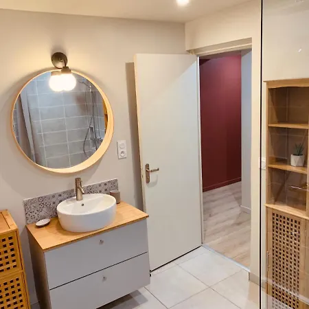 - Superbe Cocon Independant Avec Balneo Et Jardin *