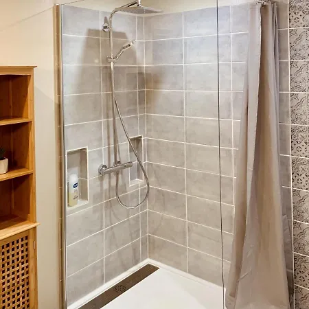 - Superbe Cocon Independant Avec Balneo Et Jardin *