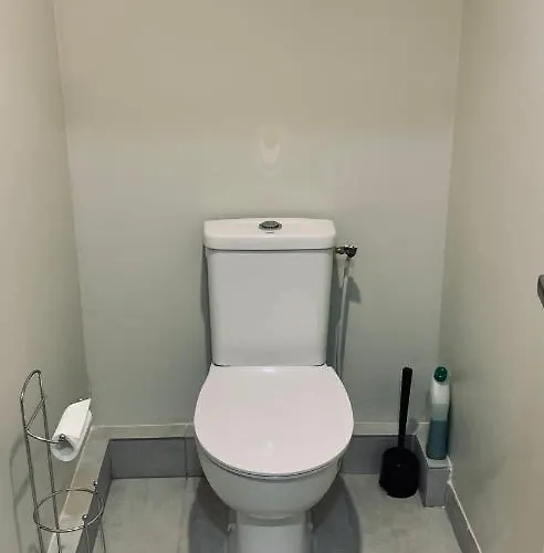 - Superbe Cocon Independant Avec Balneo Et Jardin Gignac (Herault)