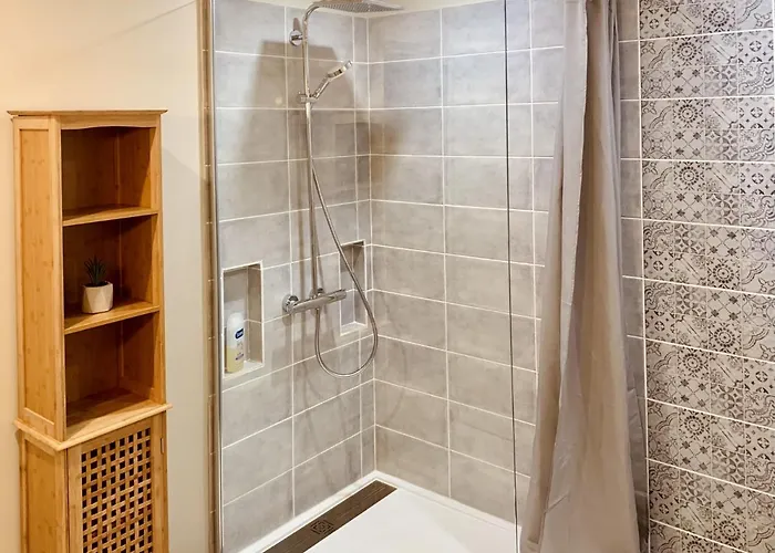 - Superbe Cocon Independant Avec Balneo Et Jardin *